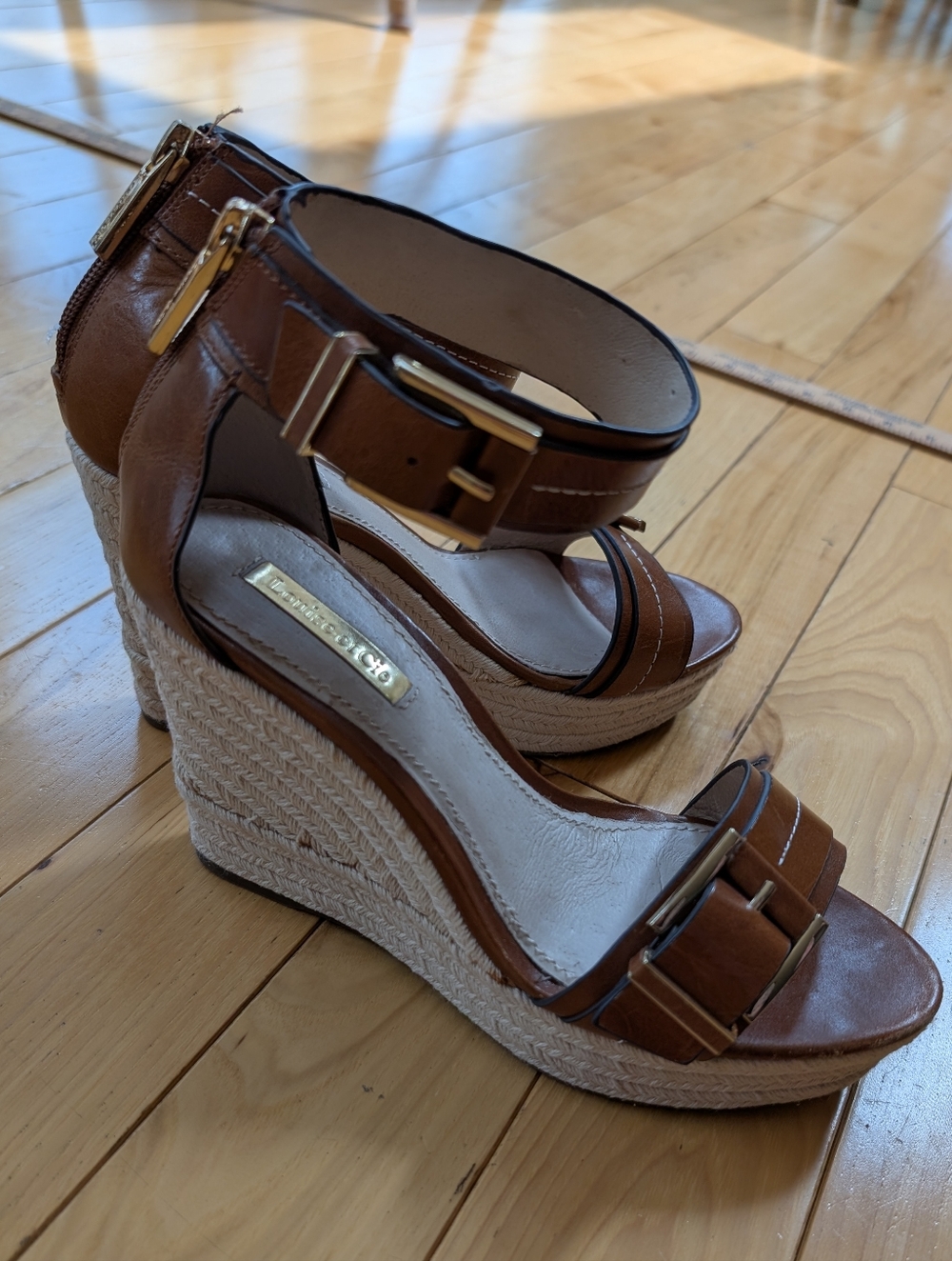 Louise et Cie Tan Leather Ankle-Strap Wedge Sandals